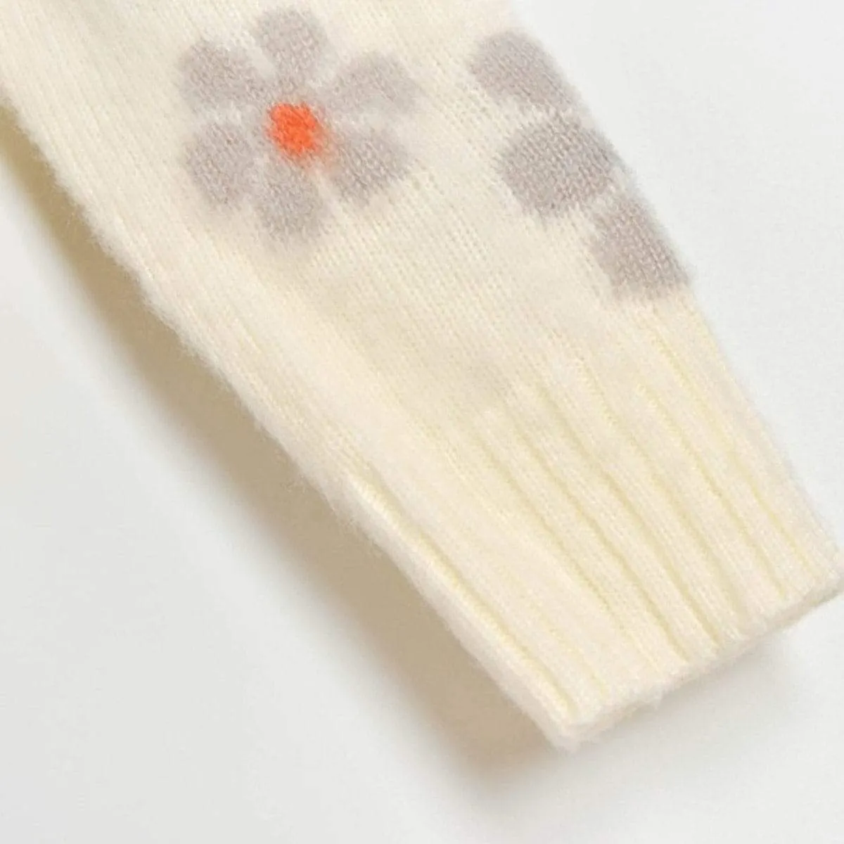 KNITTED CASUAL SLEEVE