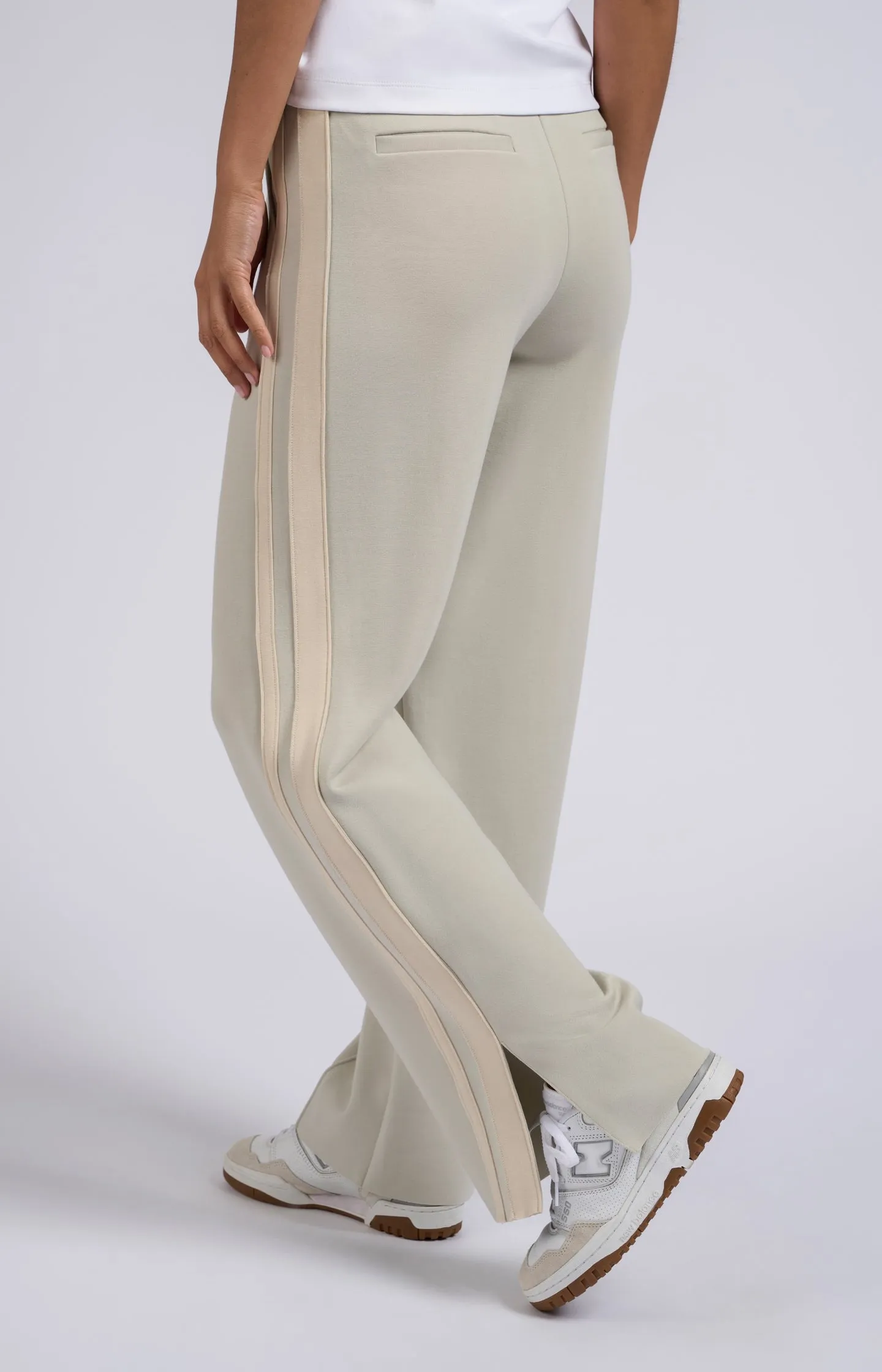 Wide pants with elastic waist with cord and stripes