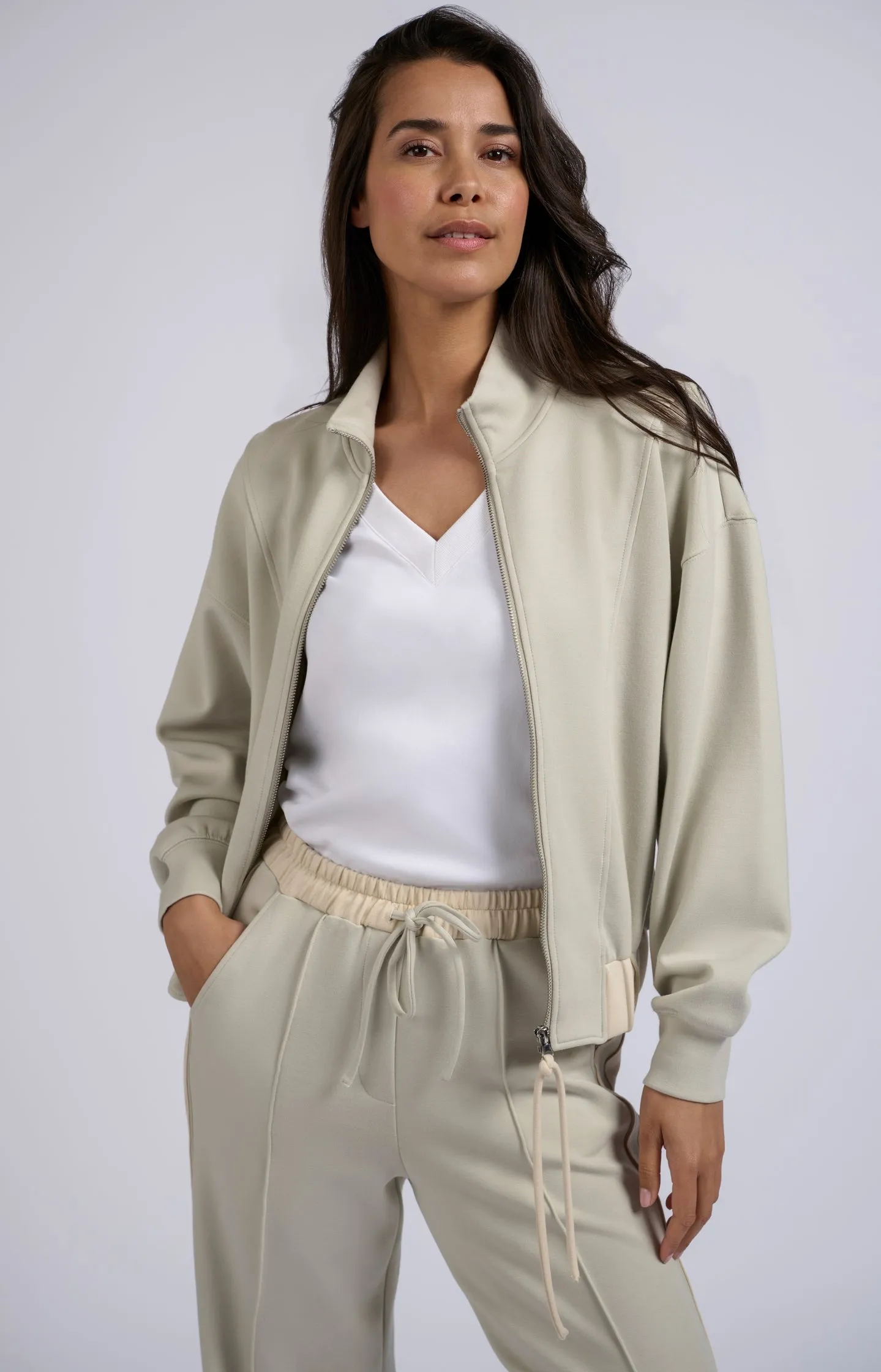 Wide pants with elastic waist with cord and stripes