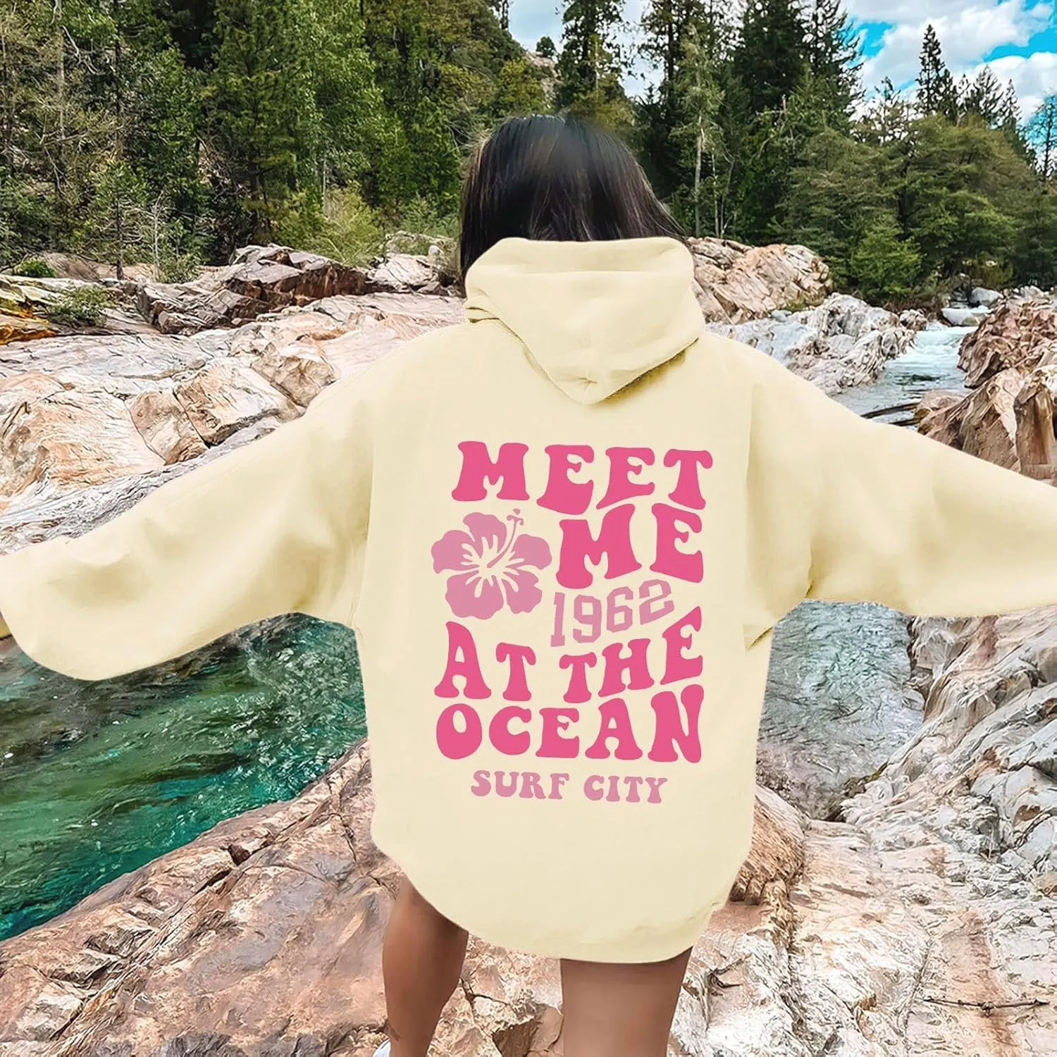Women's Oversized Cute Hoodies Preppy Y2K Graphic Long Sleeved Sweatshirt for Teen Girls Pullover Tops with Pockets